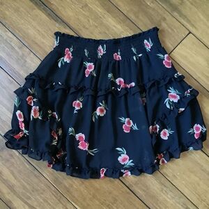 Urban Outfitters Floral Mini Skirt💐❤🙌